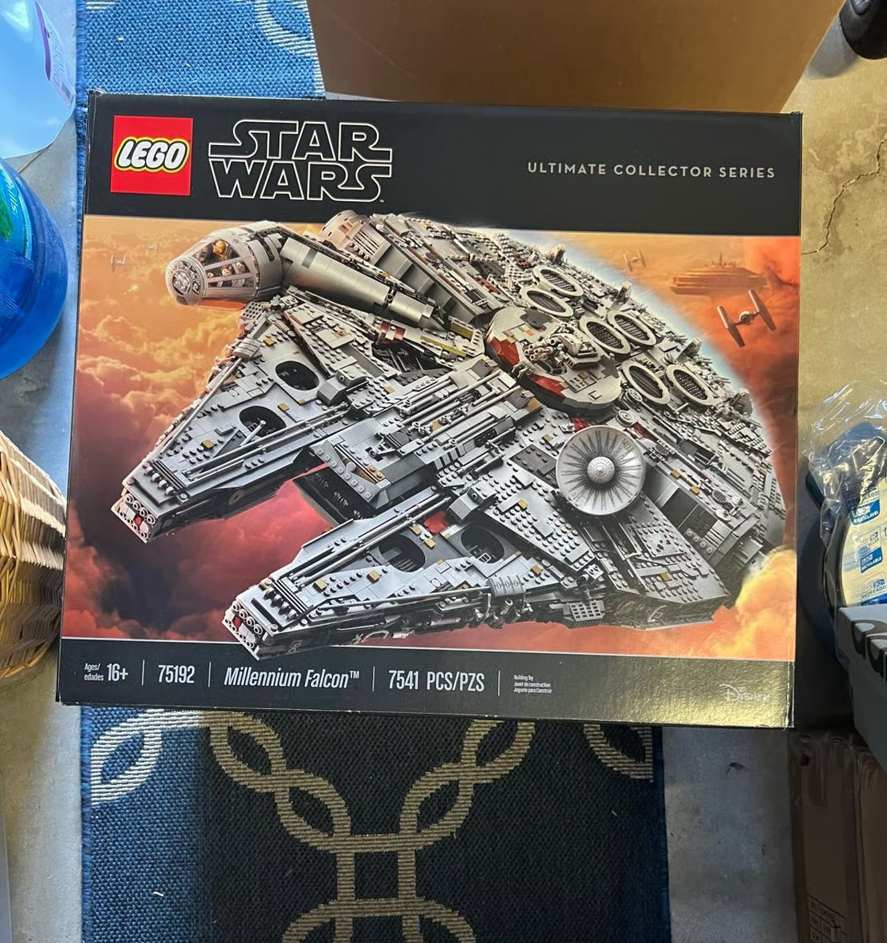LEGO Star Wars Millennium Falcon UCS