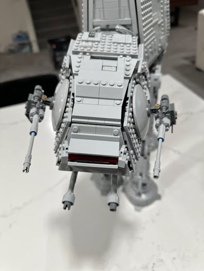LEGO Star Wars 75313 UCS AT-AT